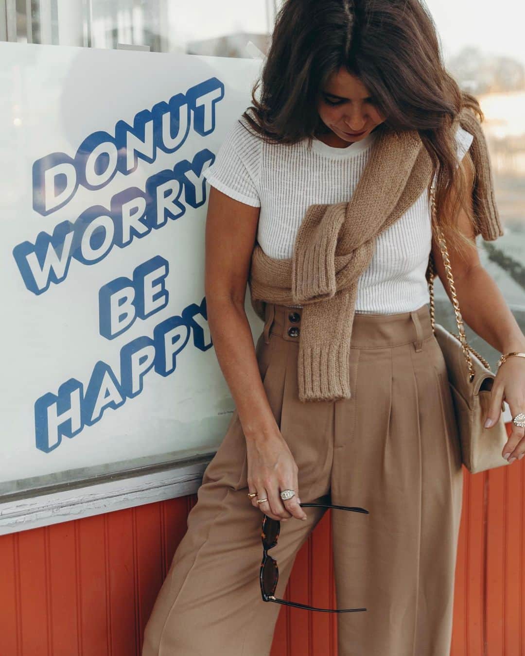 Collage Vintageのインスタグラム：「Donut worry be happy 🍩」