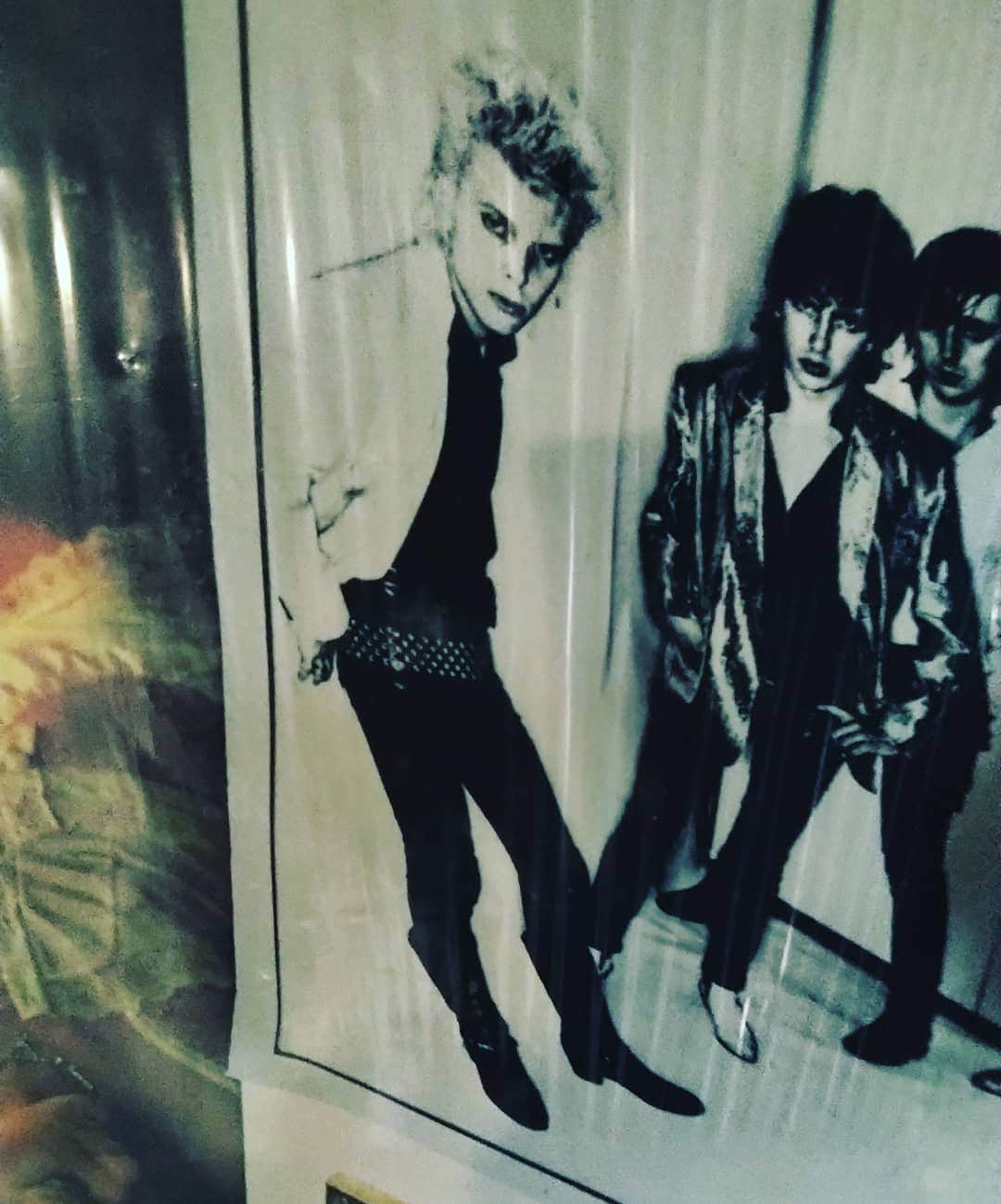 ダフ・マッケイガンさんのインスタグラム写真 - (ダフ・マッケイガンInstagram)「A VERY Happy Birthday to my man @billyidol . These early Generation X records taught us how to play...and how to look cool as fuck!」12月1日 6時32分 - duffmckagan