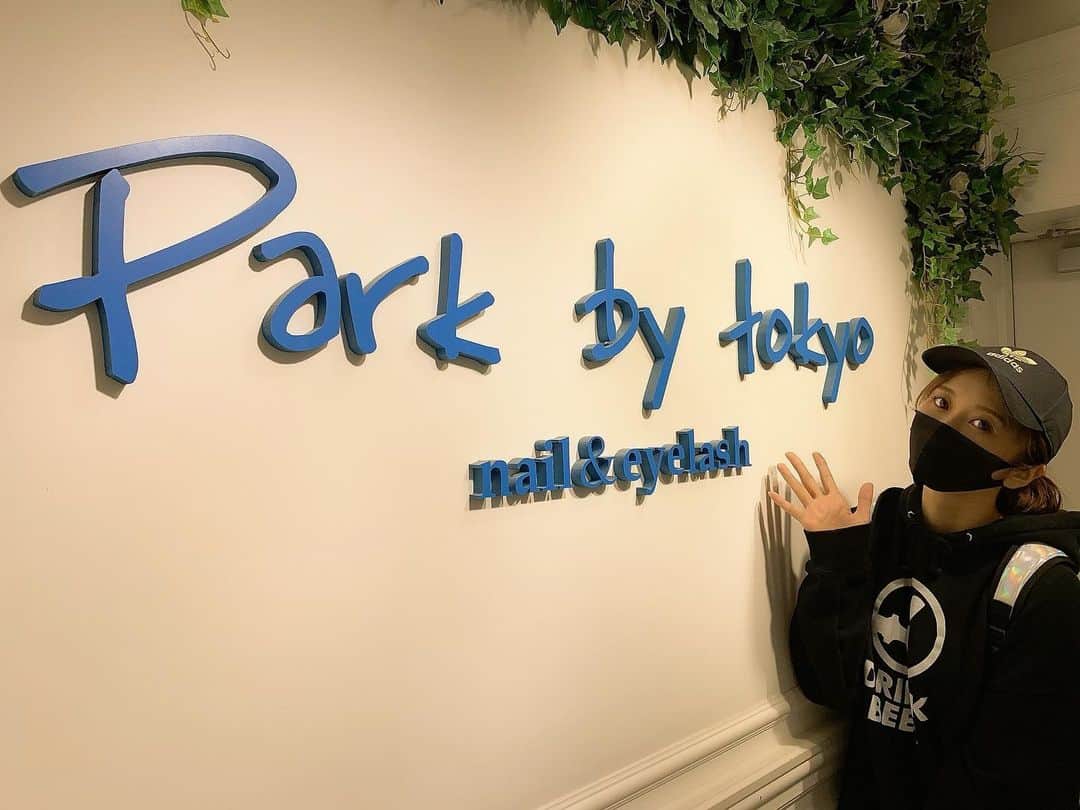 のインスタグラム：「Park by tokyo 銀座店さん (@parkbytokyo_ginza)へ 行ってきました😊 毎月まつげパーマのメンテは ナルミちゃん(@paenmig0618)に お願いしてます🌸  最近周りの人達から まつげ褒められる事多くて とっても嬉しいです💖 まつパしてるとメイクも楽だし ずっとまつげ上向きだから メイク直しも必要無くて 毎月欠かさずやってます🌸  銀座一丁目駅からすぐの場所だから みんな通いやすいよー！ 気になる方はお店に電話か お店にDMしてみてくださいね😊 私のインスタ見た事伝えると話がスムーズに進むと思います🌸  #beauty  #ginza #parkbytokyo #parkbytokyo銀座店  #まつパ #まつげパーマ #銀座 #美容 #駅近」