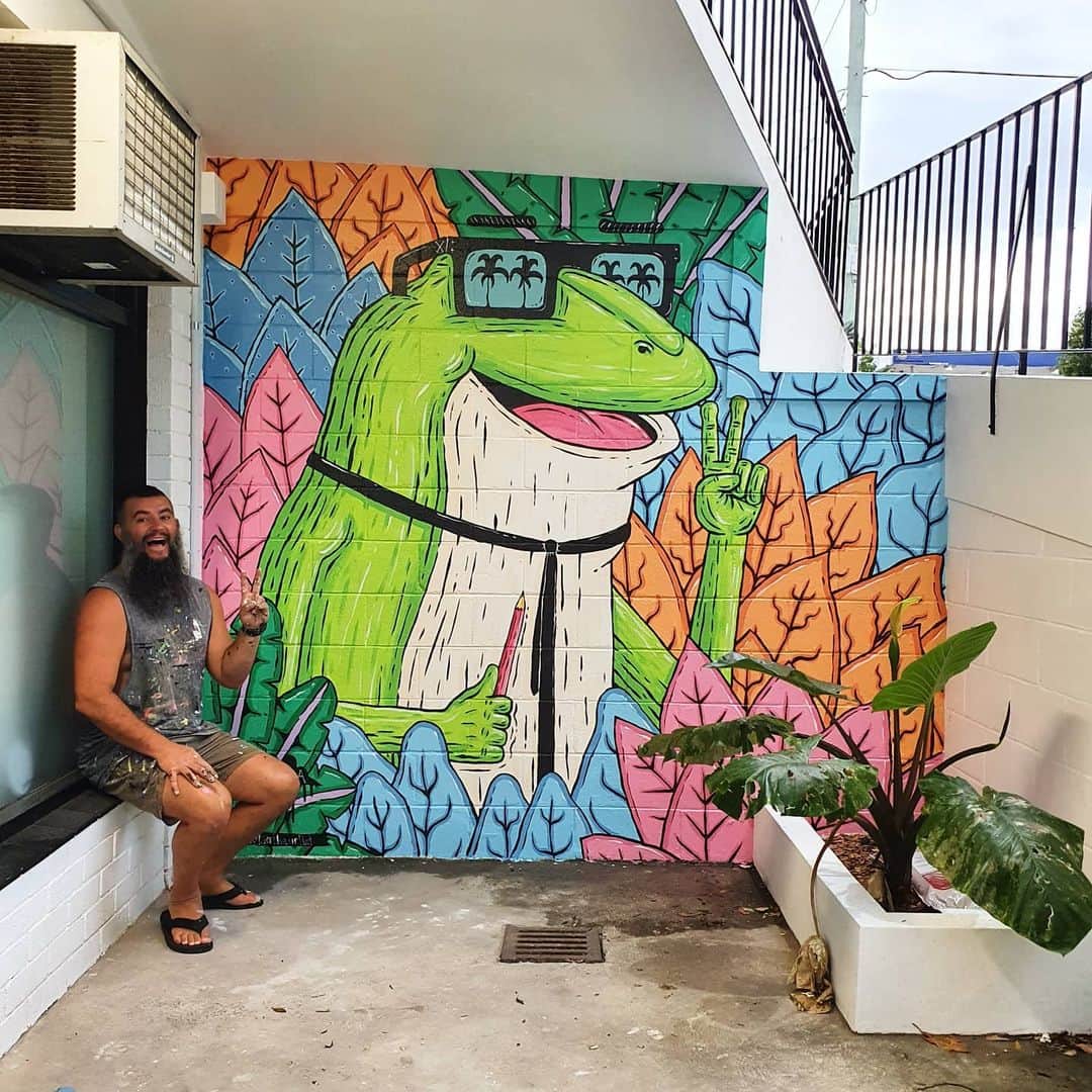 MULGAさんのインスタグラム写真 - (MULGAInstagram)「Good times painting Phil the Frog 🐸 at the Shire's best speech pathologist @LEAPTHERAPYGROUP. It's at their new Janalli clinic and visible from the street if you want to check it out.⁣ ⁣ The story of Phil the Frog 🐸⁣ ⁣ Once there was a frog called Phil and he was heaps good at talking and he really loved to do it so when he grew up a bit he went to university and studied speech pathology so he could teach all the other little frogs how to talk good. When he finished studying he opened up a business called Leap Therapy and a lot of the local frogs made appointments so they could learn how to talk real good too. Soon all the frogs in the local pond were talking so good that they went to the Annual Frog Talking Championships and placed a respectable third place. ⁣ ⁣ The End ⁣ ⁣ #mulgatheartist #leaptherapy #frog #frogart #frogmural #muralart」12月1日 6時53分 - mulgatheartist