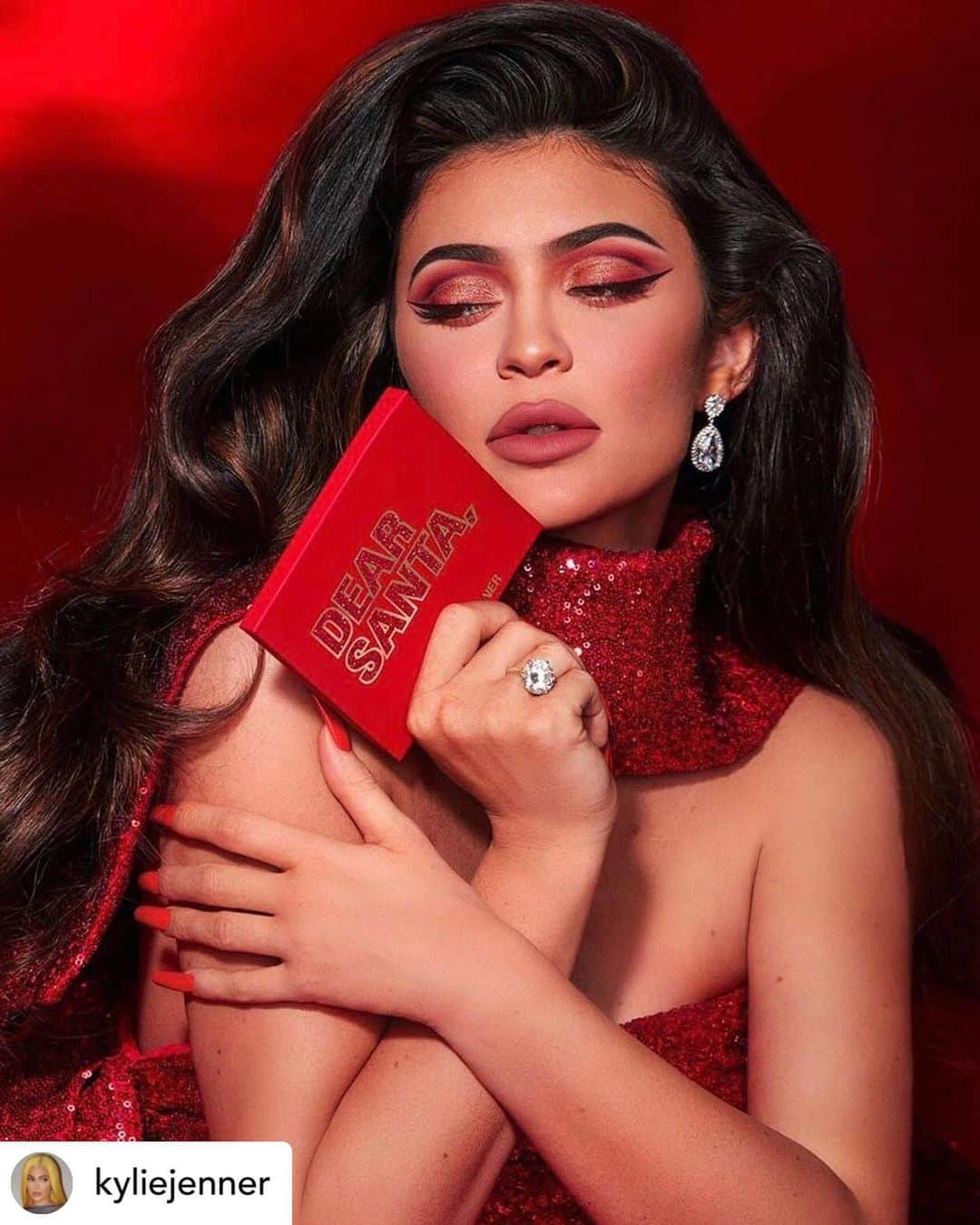 クリス・ジェンナーさんのインスタグラム写真 - (クリス・ジェンナーInstagram)「Wow!!!!! What an incredible five years it’s been. So proud of you @kyliejenner and the amazing empire you have built! @kyliecosmetics #KylieCosmetics   #repost @kyliejenner 5 YEARS OF KYLIE COSMETICS!!!!!! wow. Thank you from the bottom of my heart to everyone and anyone who has supported me throughout the years. This has truly been a dream come true and i’m beyond blessed to do what i love every day. It’s only gonna get better from here! 🤍 @kyliecosmetics」12月1日 6時50分 - krisjenner