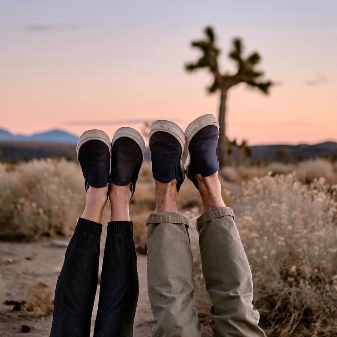 シービーズのインスタグラム：「🚨Today is the last day to snag that pair of sneakers you’ve been eyeing at 40% off PLUS free shipping. Don’t forget to use the code CYBERWHATEVER at checkout.  📷: @kendal.strachan   #showupinseavees」