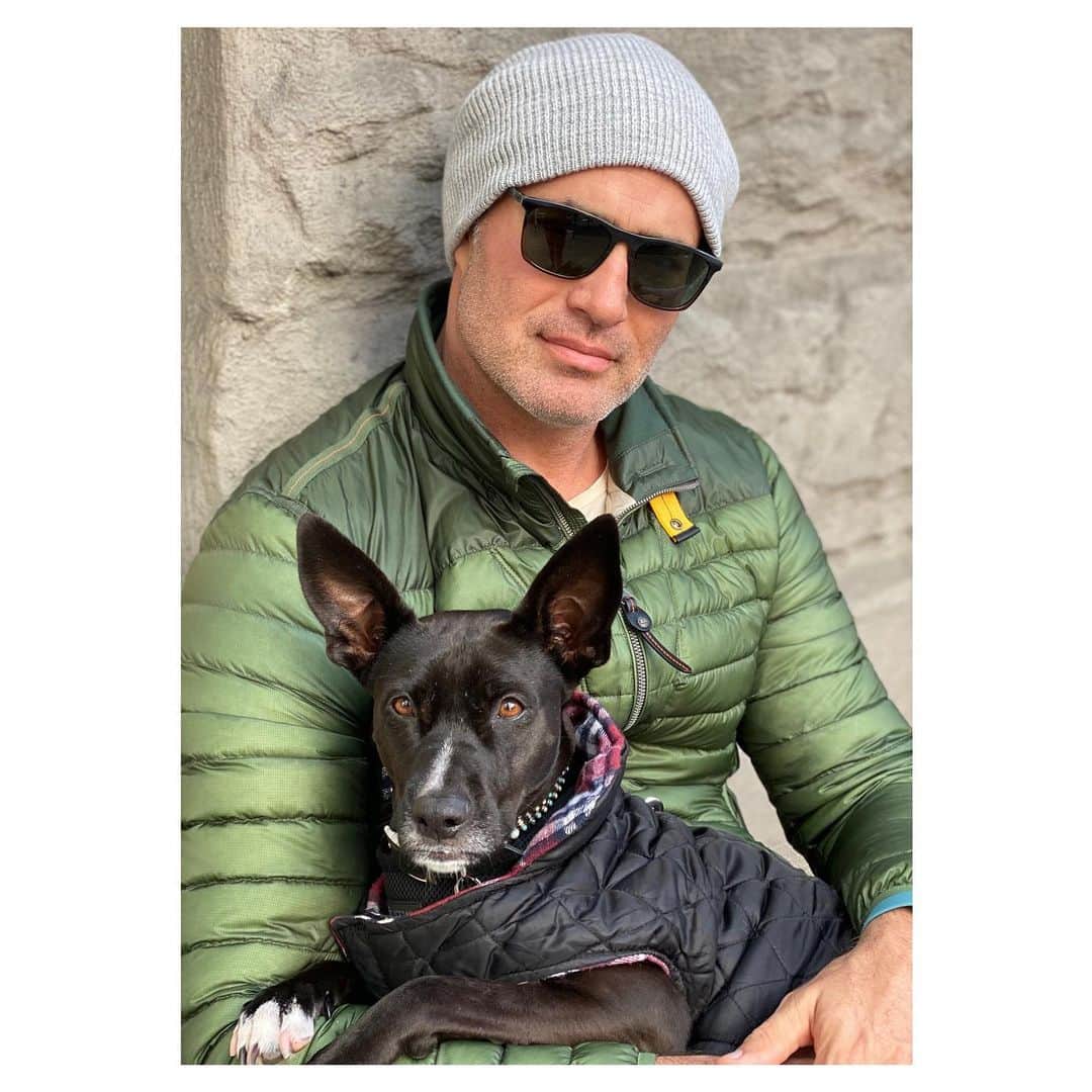 シャンテル・ヴァンサンテンのインスタグラム：「Missing these two A LOT!! They could be models for @eddiebauer !!! @iamvictorwebster @alleytothevalley」