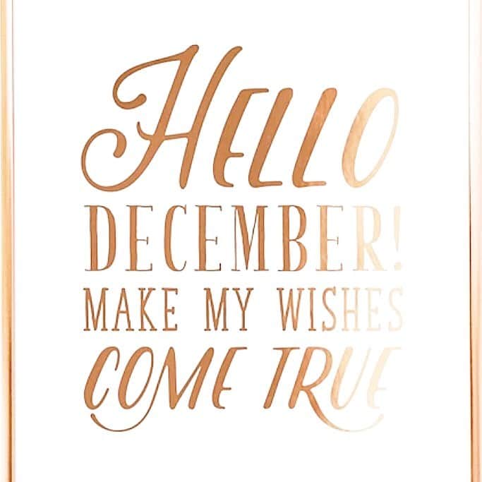 細田海友さんのインスタグラム写真 - (細田海友Instagram)「HELLO DECEMBER👋 みんなの願いが叶う月となりますように🥰 🎄🎅🌟💝 #december#12月#今年も残り1ヶ月」12月1日 16時59分 - miyuu_bigbaby