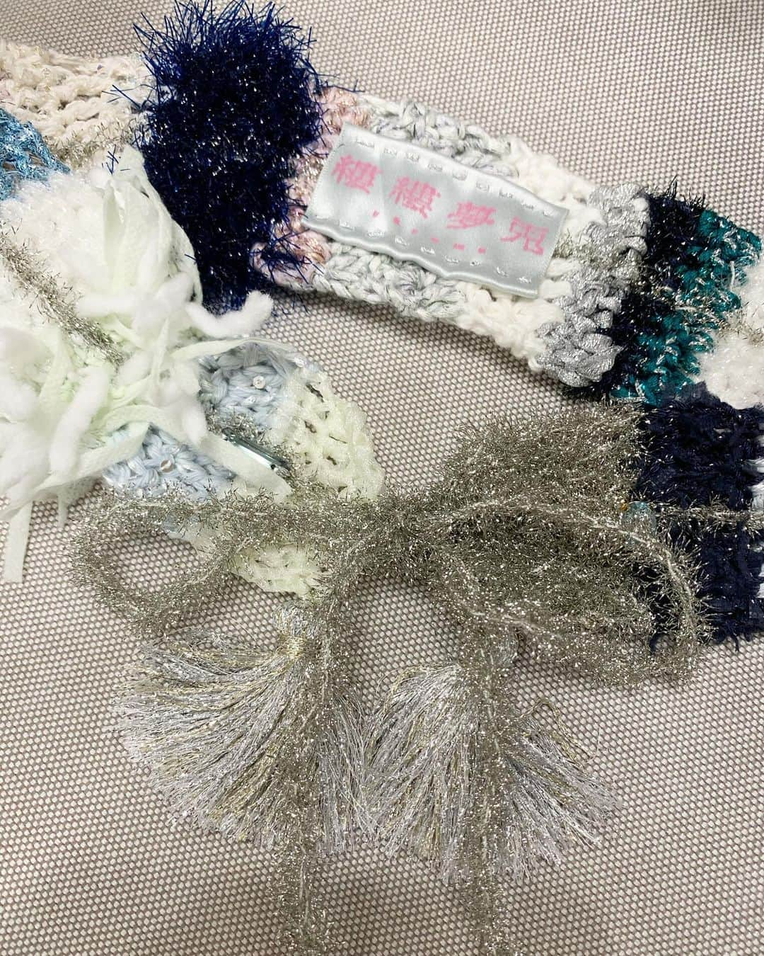 東佳苗さんのインスタグラム写真 - (東佳苗Instagram)「detail🌧🌸🌿💎🌠  ・Hand knit collage camisole(one and only)/縷縷夢兎 ・Hand knit collage belt (one and only)/縷縷夢兎 ・Hand knit collage harness (one and only)/縷縷夢兎 ・Hand knit collage skirt (one and only)/縷縷夢兎  ✴︎all item soldout✴︎   糸と色が重なり合って溶けて漏れ出すような　 初夏の頃🌥でした 抽象画を編むのが好きです　☔︎︎☔︎︎☔︎︎  #rurumu #縷縷夢兎」12月1日 17時16分 - usagi_kanae