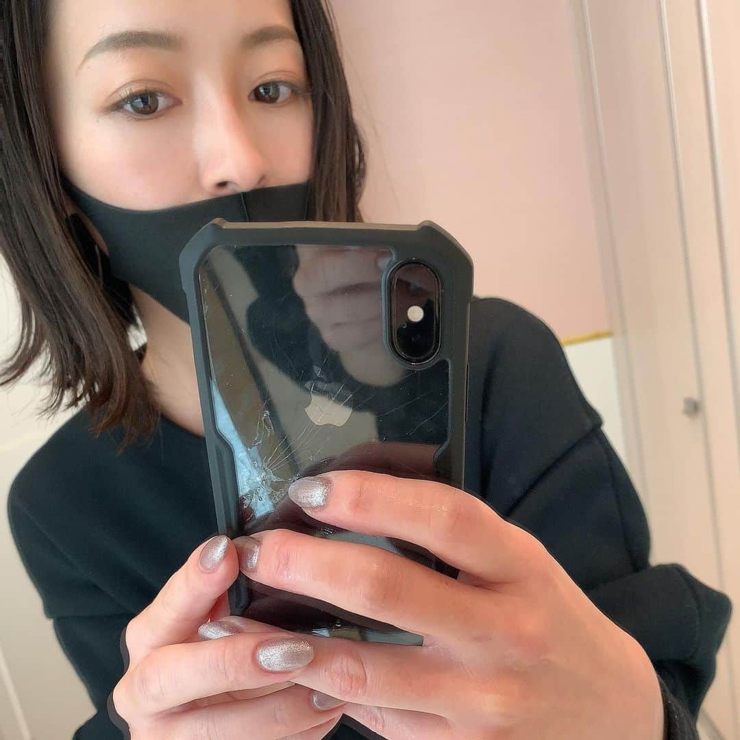 のインスタグラム：「35歳になってからは、初のお肌のメンテナンス😊❤️ @metbeautyclinic_horie @met_beauty_clinic に行ってきました❤️ ・ 今日は、【フォトフェイシャル】【エレクトロポレーション】を施術してきた😊❤️ いい意味で年相応に、肌ピカを目指して美容に力を入れたいです😊 ・ #35歳の美容#美容好き#フォトフェイシャル#エレクトロポレーション#美容好きな人と繋がりたい」