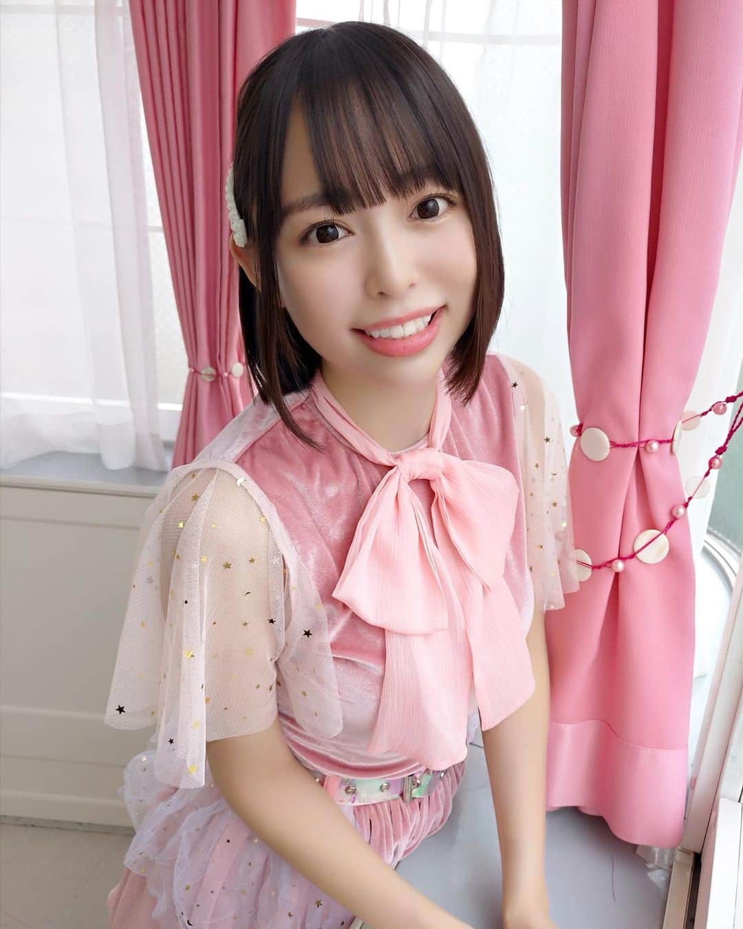 寺坂ユミのインスタグラム：「「君と魔法のエトランジェ」💘  #pink#cute#sexy#star#japanesegirl#costume#ピンク#衣装」