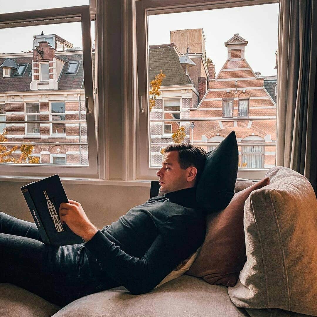 Spinnin' Recordsさんのインスタグラム写真 - (Spinnin' RecordsInstagram)「What do you spend most of your time doing at home? Producing? YouTube tutorials? Sleeping?  ​ ​@samfeldtmusic's Home Sweet Home EP is out! Link in bio to stream」12月1日 17時57分 - spinninrecords