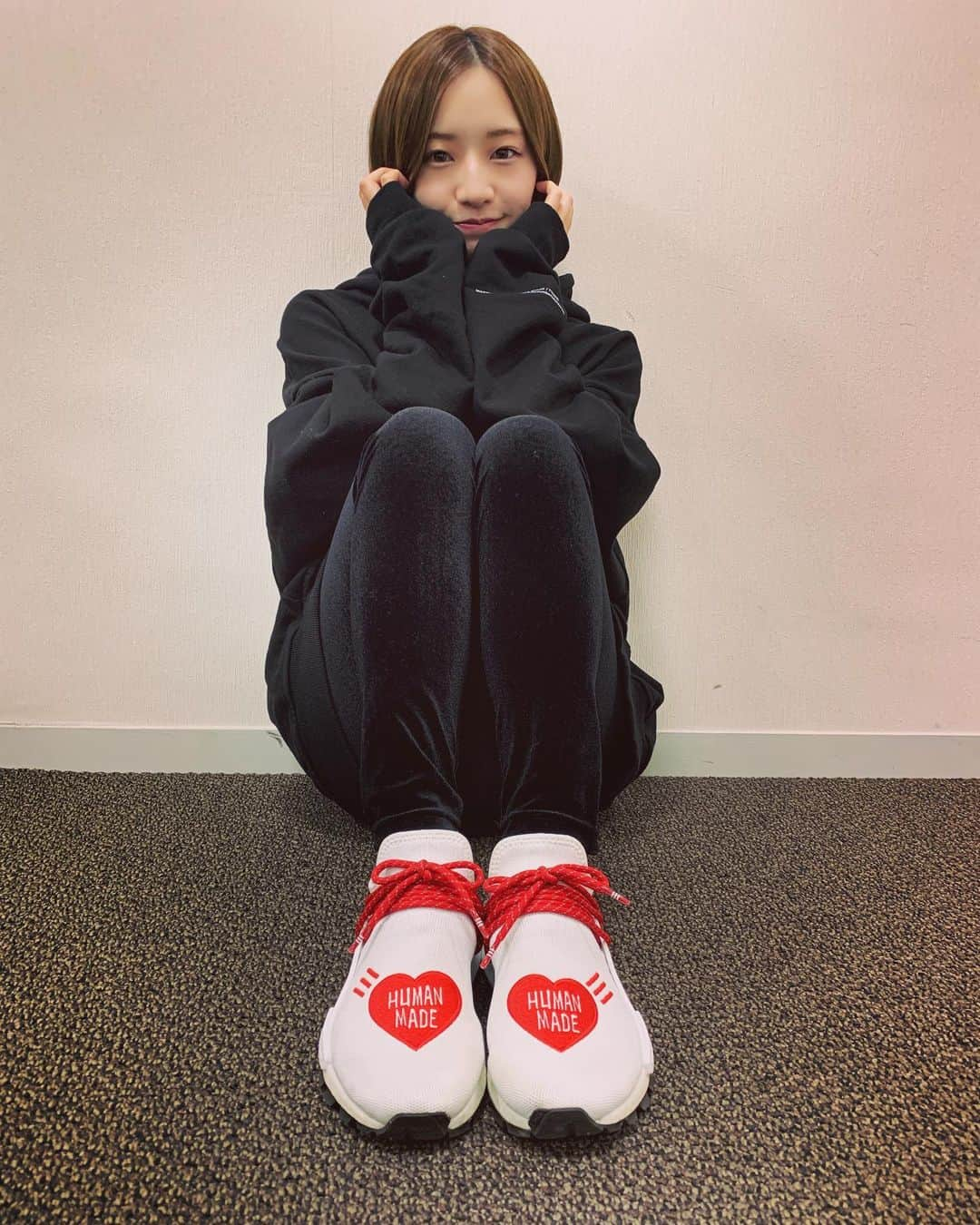 中田花奈さんのインスタグラム写真 - (中田花奈Instagram)「adidas PHARRELL HU x HUMAN MADE® Human Race™ and Nigo’s Human Made Hu NMD  Solar も持ってるよ〜   #なかだのすにーかー   #adidas  #humanmade   #pharrellwilliams   #nmd   #sneakers   #スニーカー」12月1日 17時49分 - nakadakana_official