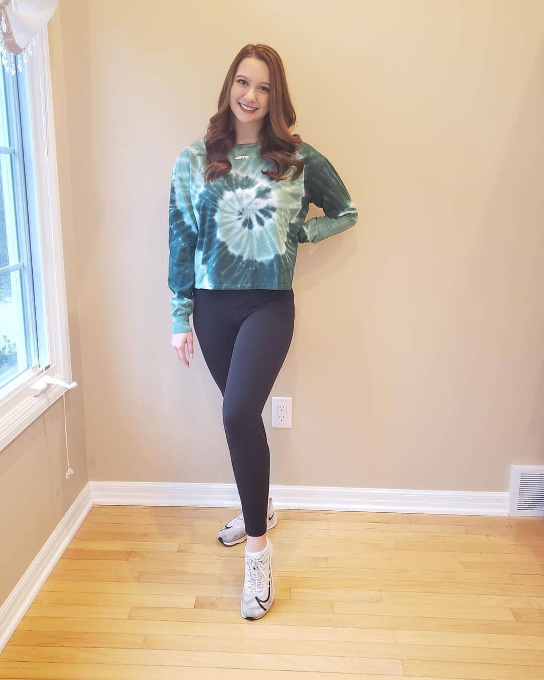 Jets Flight Crewのインスタグラム：「Tap our bio link for #CyberMonday deals on Jets gear! 🛒」