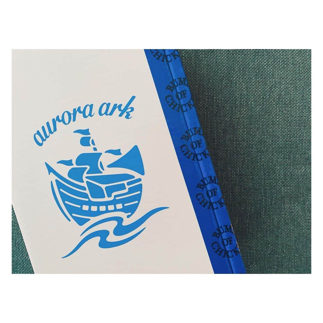 のインスタグラム：「💙 家宝にします @bumpofchickenofficial  ・ #bumpofchicken #auroraark #一緒の宝物が出来ました #いつかお仕事でご一緒するのが夢」