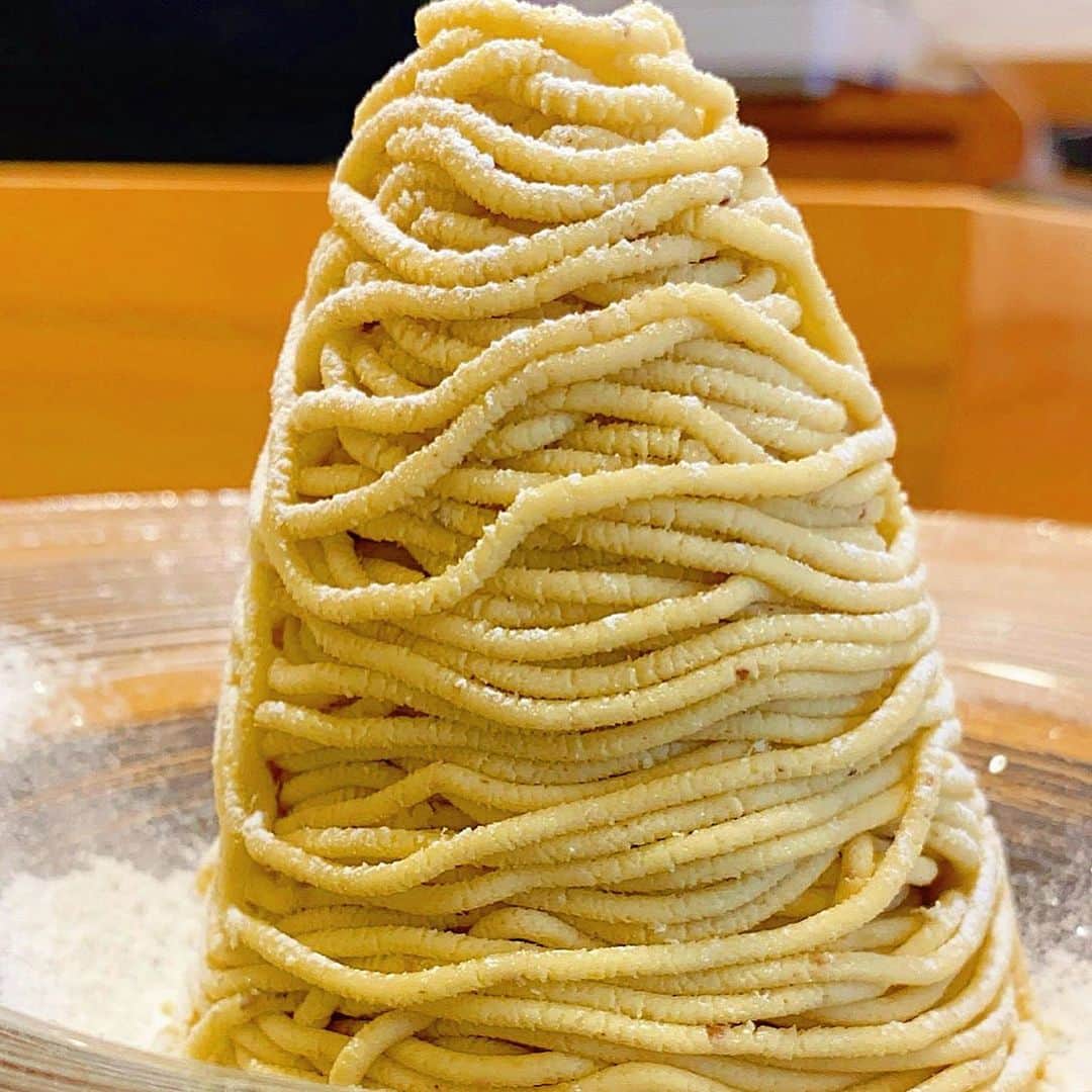 里井真由美のグルメインスタ