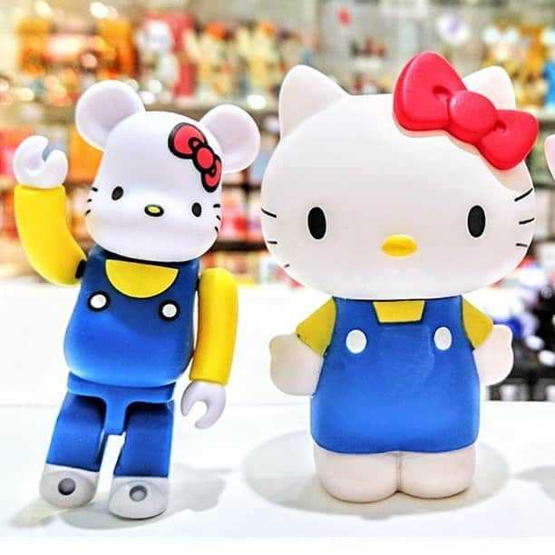 MEDICOM TOYさんのインスタグラム写真 - (MEDICOM TOYInstagram)「🎀😊💗  © '76, '18 SANRIO © 1976, 2001, 2019 SANRIO CO., LTD.  #Sanrio #サンリオ #Kitty #キティちゃん  #udf #medicomtoy #メディコムトイ」12月1日 10時30分 - medicom_toy