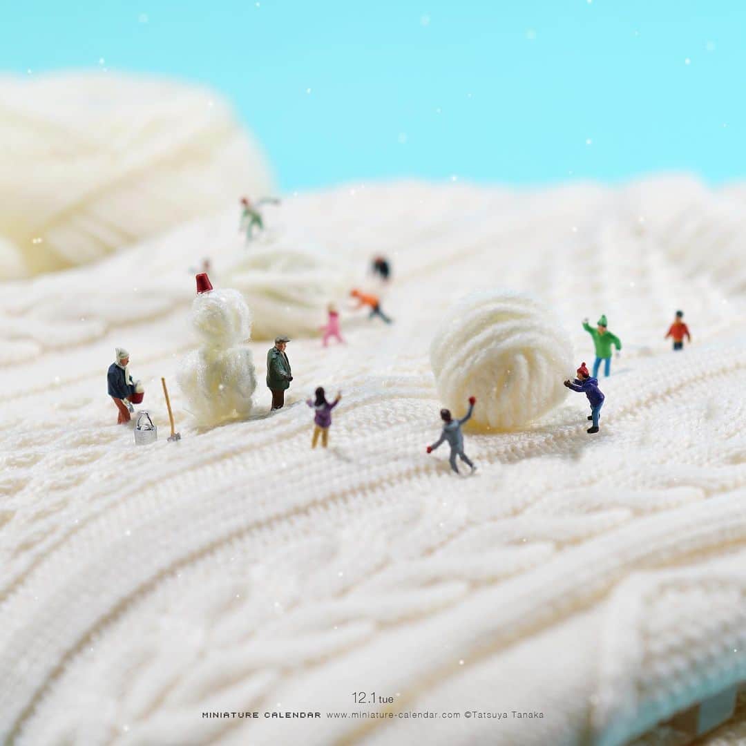 田中達也さんのインスタグラム写真 - (田中達也Instagram)「⠀ “Warm Snowman” ⠀ 雪だるま作りは任せーター ⠀ #毛糸 #雪だるま #⛄️ #Yarn #Snowman ⠀ ──────────────────── 《EXHIBITION info》 　 【MINIATURE LIFE展2020 in 佐賀】 MINIATURE LIFE EXHIBITION2020 in Saga until: Jan. 30, 2021 #MiniatureLife展 #ミニチュアライフ展 　 ℹ️Please look at the Instagram story’s highlight for more information.」12月1日 11時01分 - tanaka_tatsuya