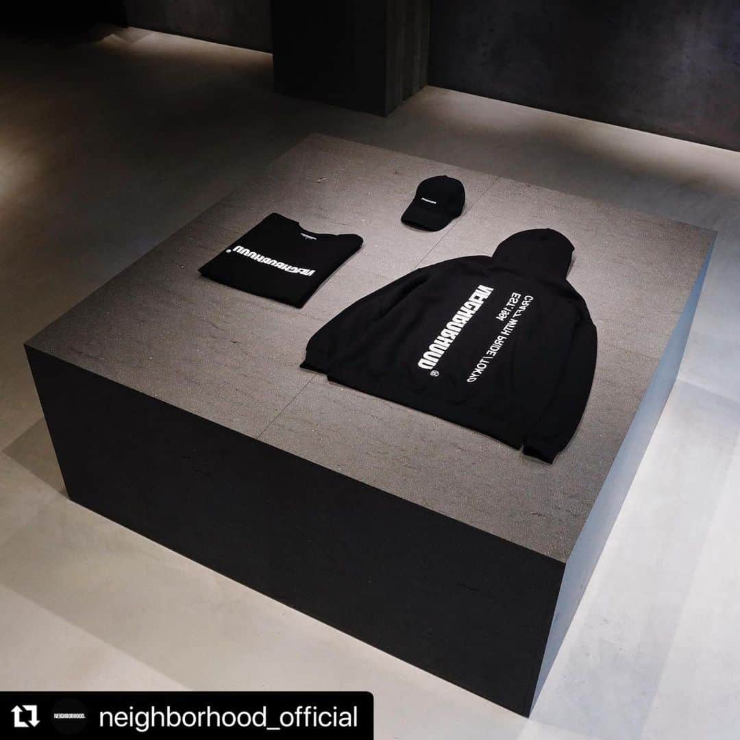 のインスタグラム：「#Repost @neighborhood_official with @make_repost ・・・  NEIGHBORHOOD 👁‍🗨 (Shanghai store limited items) // 2020 DEC.5 //﻿ ______________________________________﻿ ﻿ #neighborhood﻿ #nbhd﻿ #specimenresearchlaboratory ﻿ #invisibleink ﻿ #shanghai﻿ #xintiandi」