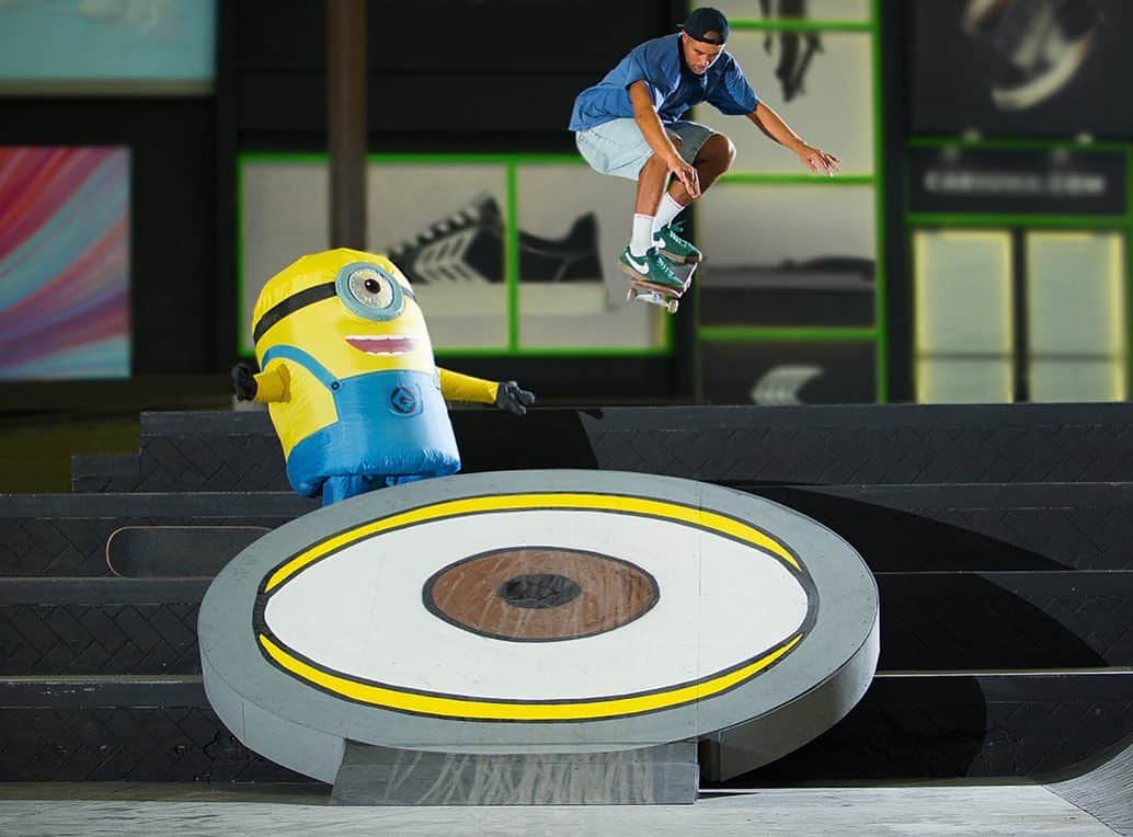 The Berricsさんのインスタグラム写真 - (The BerricsInstagram)「#illuminationpartner @illuminationent: What do you get when you throw @erickoston and @seanmalto into a inflatable @minions costume and let them loose in a giant skatepark? An entertainment goldmine. Hit the link in our bio to watch the fun-filled Minions video now playing on TheBerrics.com! 📺 Thanks to Universal and @illuminationent for making this video possible! #skateboardingisfun #berrics」12月1日 12時00分 - berrics