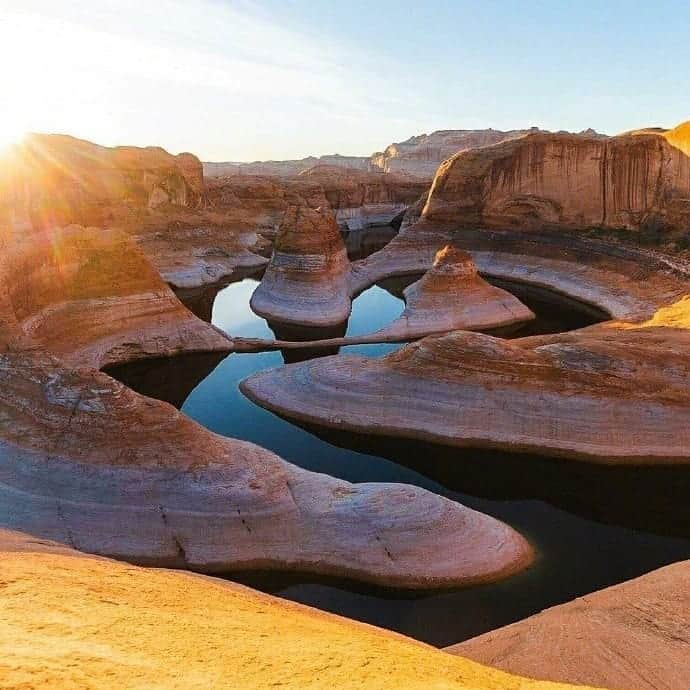 Padgramさんのインスタグラム写真 - (PadgramInstagram)「Lake Powell is located on the Colorado River in Utah and Arizona, USA, a major vacation spot visited by approximately two million people every year. 🏞🏞 #pgdaily #pgstar #pgcounty #lake #lakepowell #planetgo #planet #planetearth #amazing #awesome #nature」12月1日 12時11分 - planet.go