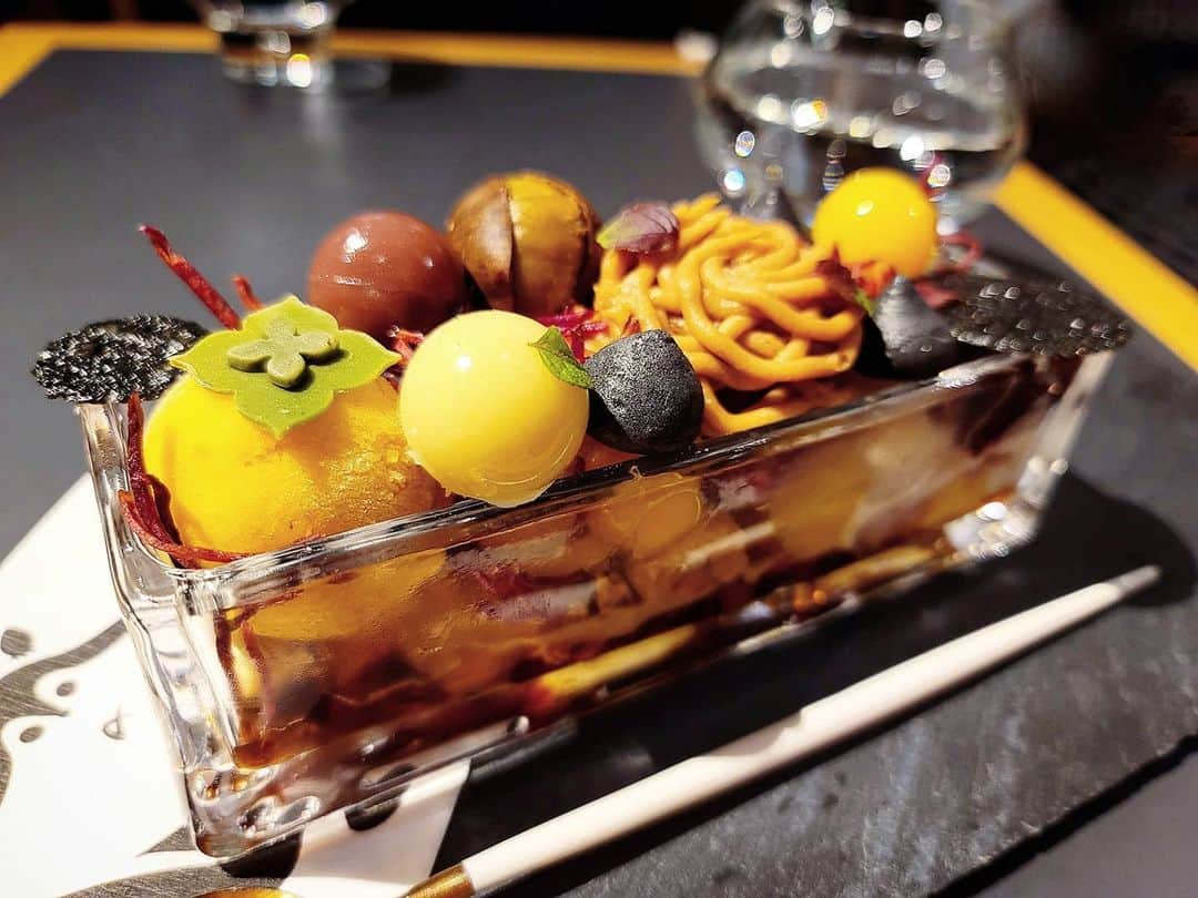 石関友梨のグルメインスタ