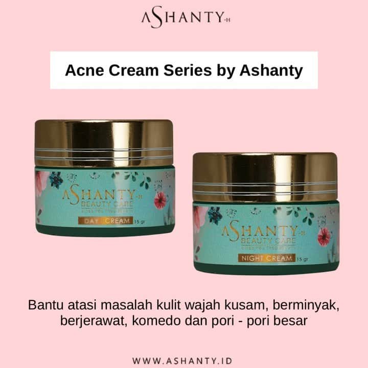 ASHANTY BEAUTY CREAM OFFICIALのインスタグラム：「Jangan biarkan kulit wajah kusam, berminyak, berjerawat, komedo dan pori - pori besar mengganggu! Atasi dengan rutin merawat wajah menggunakan Acne Cream Series by Ashanty.   Pastinyaaa kulit wajah akan terasa lebih sehat, cerah dan berseri ✨  Acne Cream Series cocok digunakan untuk jenis kulit kusam, berminyak dan berjerawat. Yuk mulai merawat wajah dari sekarang 😍  Satu paket cream berisi : • Facial Wash • Toner • Day Cream • Night Cream  • Serum • Exclusive Pouch  _____________________________ Informasi dan pemesanan  Ashanty Beauty Cream Chat Via WA : WA: 081293823950 WA: 081287388885 WA: 087778489900 WA: 085781140354 ⚡️ Fast Respons Click Link On Bio Instagram @ashantyid ❣️ ______________________________ #ashantybeautycream #creamashanty #skincareashanty #skincare #skincareartis #skincarelokal #creamwajah #creamperawatanwajah #obatjerawat #jerawat #kosmetik #krimwajah #creamwajah #whiteningcream #ashantyid #ashanty」