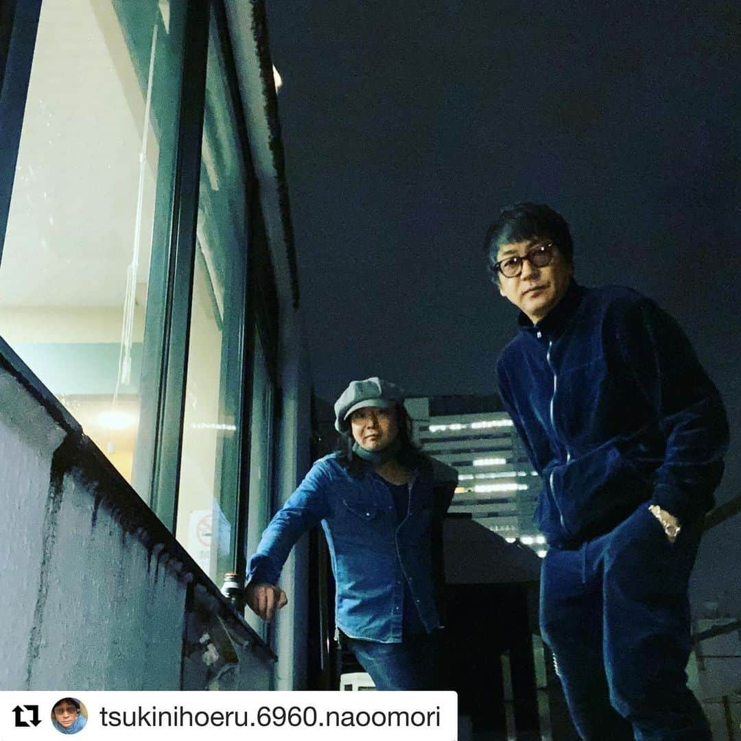 ネサーンスさんのインスタグラム写真 - (ネサーンスInstagram)「thanks!  #Repost @tsukinihoeru.6960.naoomori with @get_repost ・・・ おーもりさんと つかもとさん。  #大森南朋  #塚本史朗 #月に吠える」12月1日 12時39分 - naissance_official