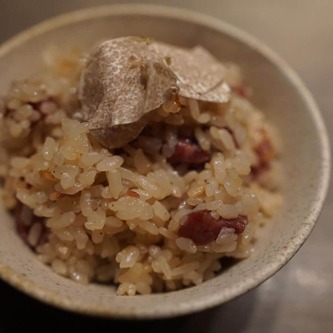 HIROYAさんのインスタグラム写真 - (HIROYAInstagram)「大雅の祝勝会(飯テロ投稿)  先日ジム、そして大雅のスポンサードをしてくださる不動産投資の会社［日本アセットナビゲーション］様(@nan____nanota )に大雅の祝勝会を催していただきました。  大雅に便乗して美味しすぎる肉を食いまくってきました。笑 ←図々しくすみませんでした… (※飯テロを味わいたい方は最後まで写真をスライドしてください)  先日の大雅の試合は大阪でしたが、わざわざ大阪まで観戦に来てくださり本当にありがとうございました。 勝利して皆さんの顔を見た時はホッと温かい気持ちになりました。  これからも応援、サポートをよろしくお願いいたします。 応援していてよかった！と思っていただけるよう引き続き最大限の努力をして頑張ります。  幸せな時間をありがとうございました☺️」12月1日 12時47分 - hiroya_tryhard