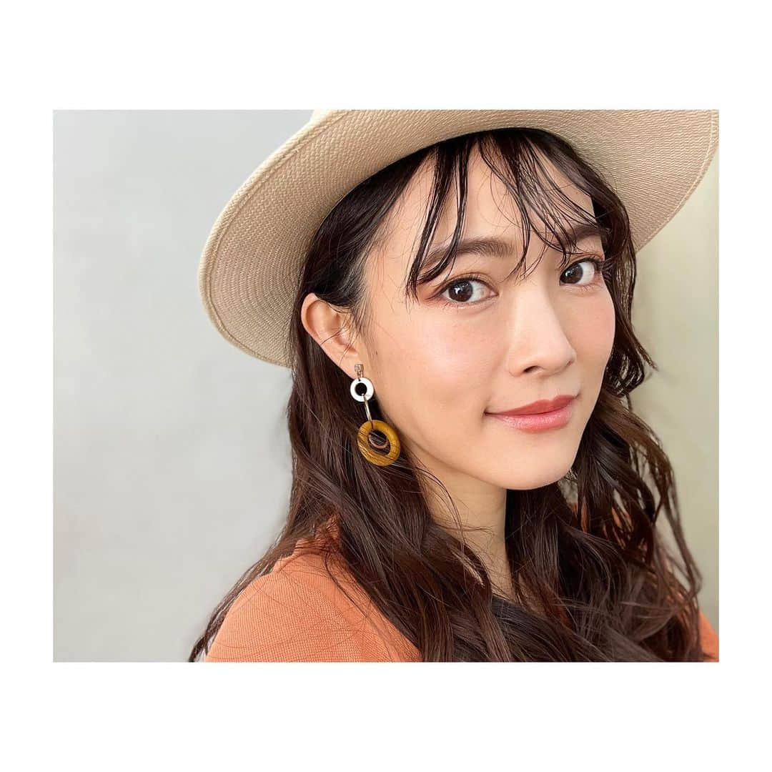 古川美有さんのインスタグラム写真 - (古川美有Instagram)「🌻👒#photoshooting ． 来夏はマスクなしで過ごせるのかなぁ とか考えながら、 指先キンキンに冷えながら、の撮影😂 でも完全に冬ロケ派です。 #photoshootingday #summermood #👒」12月1日 18時22分 - miyukogawa