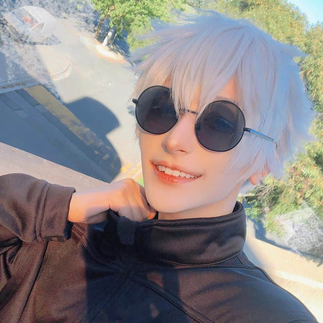 ナイトさんのインスタグラム写真 - (ナイトInstagram)「More Gojo with big smiles! I’m really looking forward to sharing the final photos with you all! #cosplay #gojosatoru #jujutsukaisen #呪術廻戦 #五条悟」12月1日 12時54分 - knitecoser