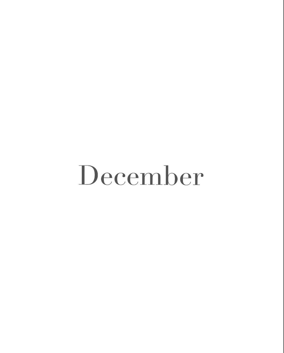 淡輪優希のインスタグラム：「2020ラスト1ヶ月だーーー！ 大好きな季節がやってくる〜🎄🎁🎂🎅🍗💫 猫とぬくぬく#クリスマスソング を聞きまくる毎日のスタートですね。笑 #1年でクリスマスが一番好き」