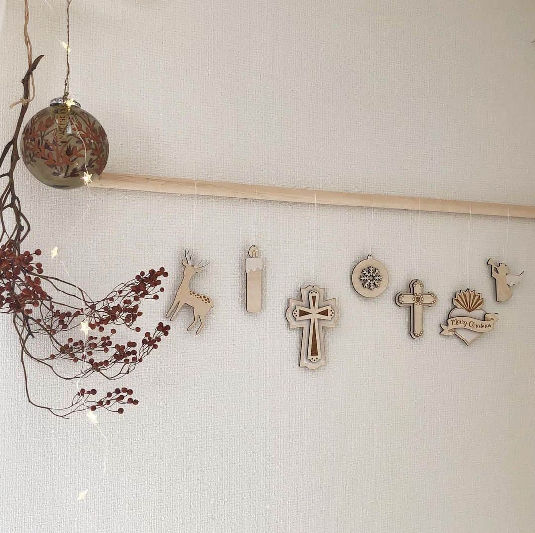 mai_1106のインスタグラム：「2020.12.1 * 🕯🌲❄️🦌 * 木製オーナメント♡ * * *」