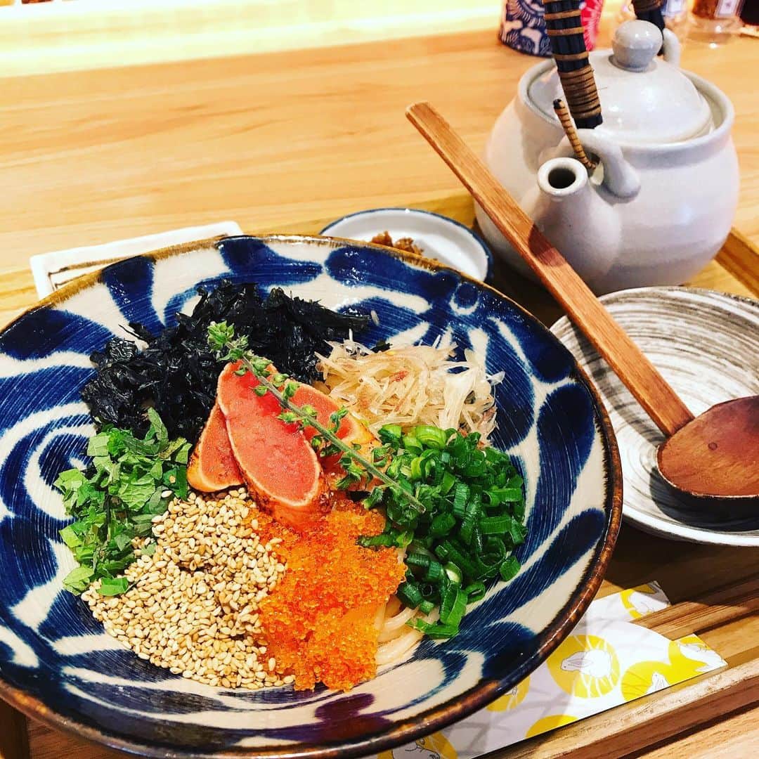 小西ゆりなさんのインスタグラム写真 - (小西ゆりなInstagram)「ずーっと気になっていた東京たらこスパゲティ🍝 何これー😍⁉️ お出汁で食べるのめちゃくちゃ美味しー♡ #自分時間 #おひとりさまランチ #lunch #表参道 #omotesando #東京たらこスパゲティ #お出汁 #pasta #お出汁スパゲティ」12月1日 13時50分 - yurina_konishi