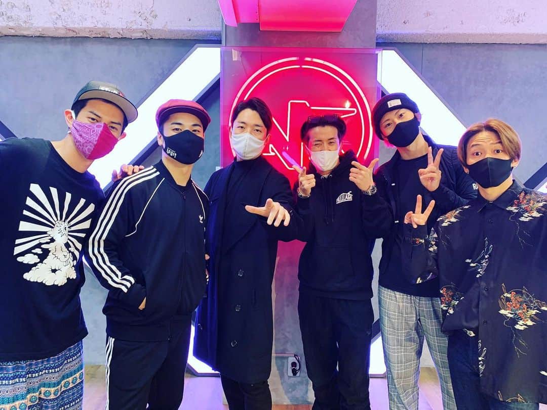 Show-heyのインスタグラム：「12/2 RADIO FISH~5th ANNIVERSARY~ “318” 楽しみでしかない📻🐟  まだonlineチケット販売しております！ 詳しくはTwitterのRADIO FISHのオフィシャルアカウントからご覧下さい！」