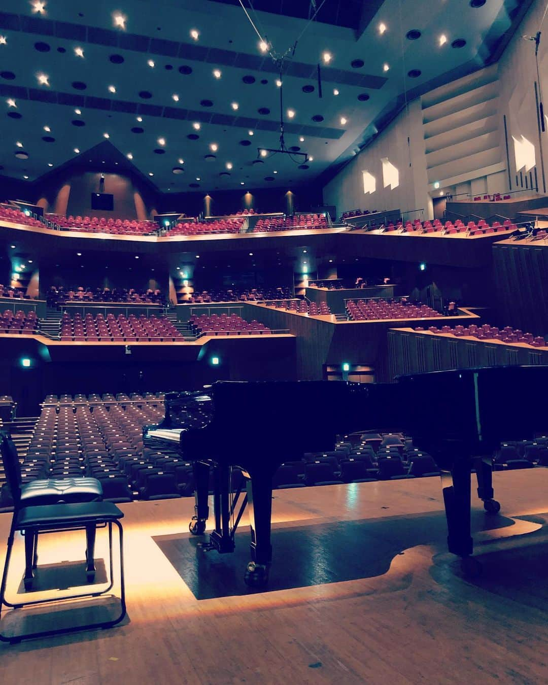 金子三勇士さんのインスタグラム写真 - (金子三勇士Instagram)「Preparing for tonight's TCMHS Unicef Charity Concert at Tokyo Metropolitan Art Theater with Ayane Tsuno, a magnific young pianist from TCMHS #TokyoCollegeofMusicHighSchool #Unicef @unicefinjapan  #TokyoMetropolitanArtTheater #CharityConcert #Piano #AyaneTsuno #MiyujiKaneko #SteinwayArtist #チャリティーコンサート #東京芸術劇場 #東京音楽大学付属高等学校  #ユニセフ #津野絢音 #金子三勇士 #ピアノ #ラフマニノフ」12月1日 14時15分 - miyujikaneko_official