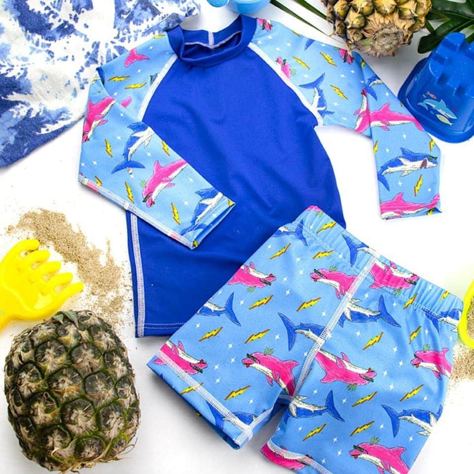 MULGAさんのインスタグラム写真 - (MULGAInstagram)「Sweet to collab with local company @nightndayaus on some kids Aussie made swimwear gear 🦈⚡🐬⛱️🦄. ⁣ ⁣ These aren't your ordinary swimwear though these bad boys have the quality and protection to ensure a safe, secure leak and worry free swim 🌞. ⁣ ⁣ They're available to buy now over at the @nightndayaus website.⁣ ⁣ #mulgatheartist #swimwear #aussiemade #leakfreeswim #kidsswimsuit」12月1日 14時20分 - mulgatheartist