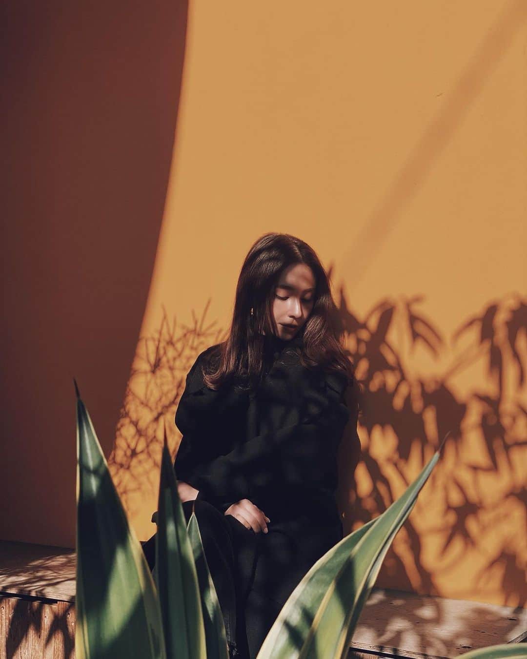 May J.さんのインスタグラム写真 - (May J.Instagram)「Sun-Kissed🍊  #SunKissed #日光浴 #Loewe」12月1日 14時35分 - mayjamileh
