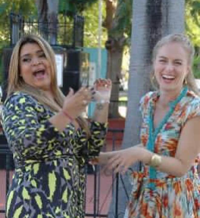 Preta Gilさんのインスタグラム写真 - (Preta GilInstagram)「Essa primeira foto tem mais de 20 anos foi quando produzi um vídeo clipe dela @angelicaksy foi paixão a primeira gargalhada, de lá pra cá tive a sorte de poder amadurecer uma amizade muito linda!! Eu te amo e morro de orgulho da mulher fodaaaa que você é !!! Te desejo cada dia mais realizações, amor e paz !!!! Feliz aniversário minha Geli amada !!! Axé!!!」12月1日 15時35分 - pretagil
