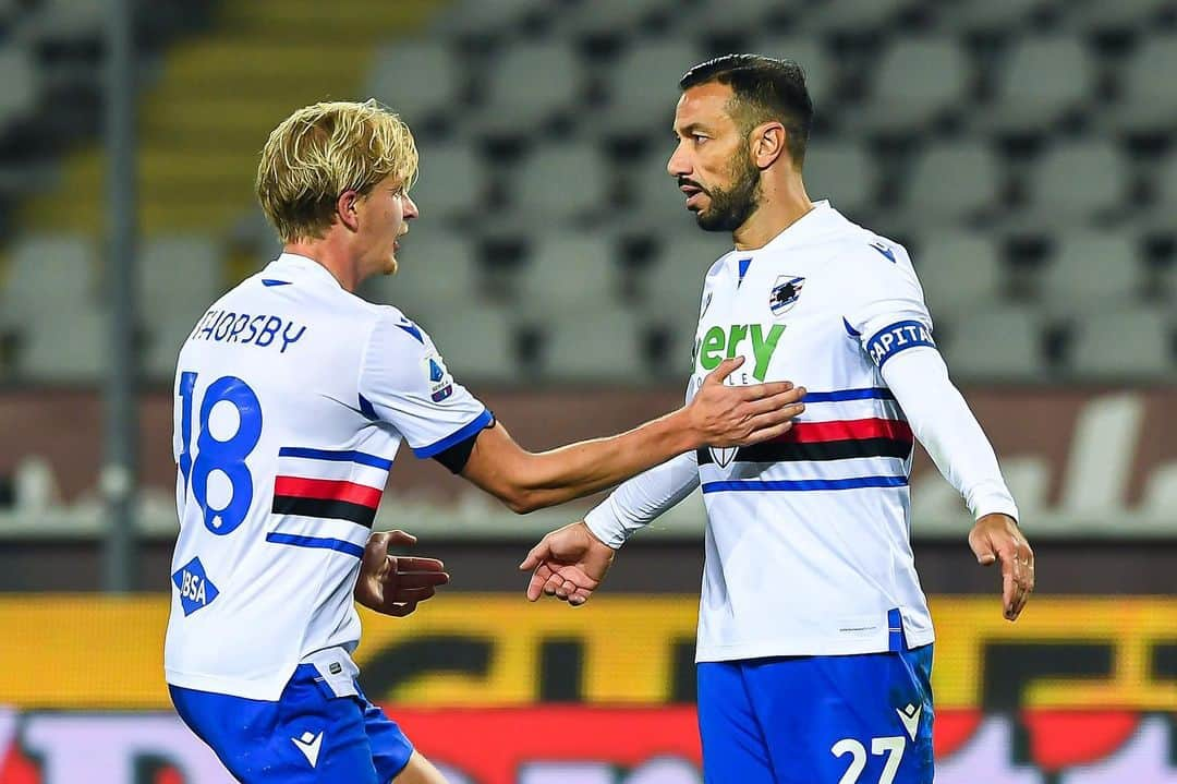 UCサンプドリアさんのインスタグラム写真 - (UCサンプドリアInstagram)「⏪ Rewind.  🥰 Capitan #Quagliarella. 🥰  #TorinoSamp.  #FORZADORIA 🔵⚪️🔴⚫️⚪️🔵」12月1日 15時57分 - sampdoria