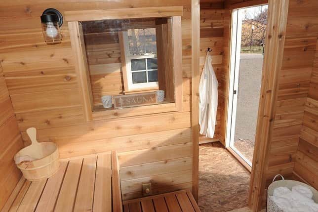 HGTVさんのインスタグラム写真 - (HGTVInstagram)「Warm your bones with your very own at-home sauna. 🧖‍♀️ ♨️ 🧖‍♂️ We rounded up some of our favorite poolside, lakeside and beachside saunas that heat up your options for outdoor relaxation. 😌 Do you dream of having a sauna at your house? 😍 💭⁠⠀ ⁠⠀ See more outdoor saunas at the link in our bio. 🔝 💨⁠⠀ ⁠⠀ #saunas #steamroom #saunatime #stressrelief」12月2日 2時02分 - hgtv