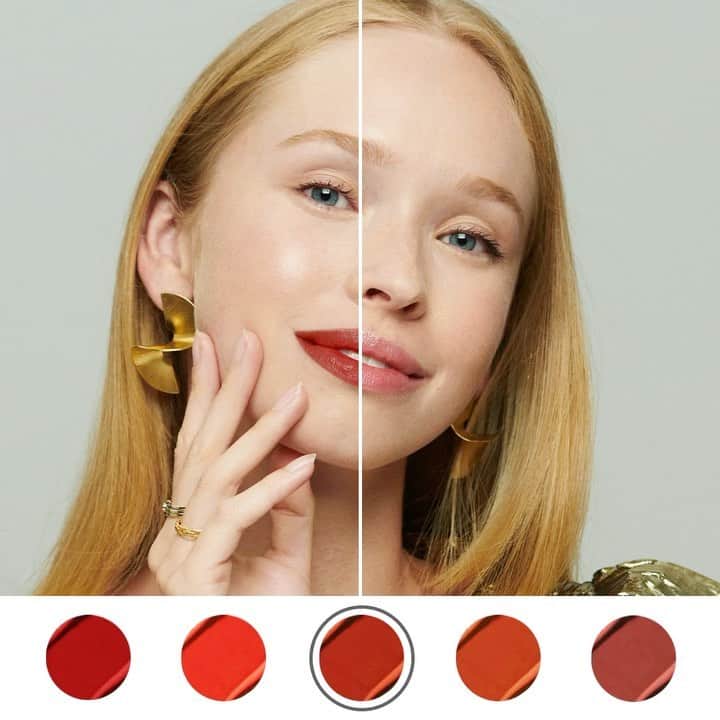 のインスタグラム：「Pulling together a holiday look? Treat yourself to a just-right red lip using Virtual Try-On.  Head to bobbibrown.com to explore shades right from your phone.  #bobbibrown #beauty #holidaymakeup #virtualtryon」