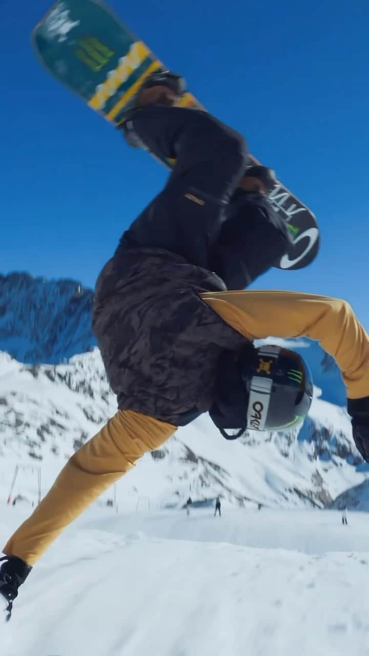 のインスタグラム：「We made a new Action edit from Stubai 👉🏽 Link in bio👀 #StaleLIFE」