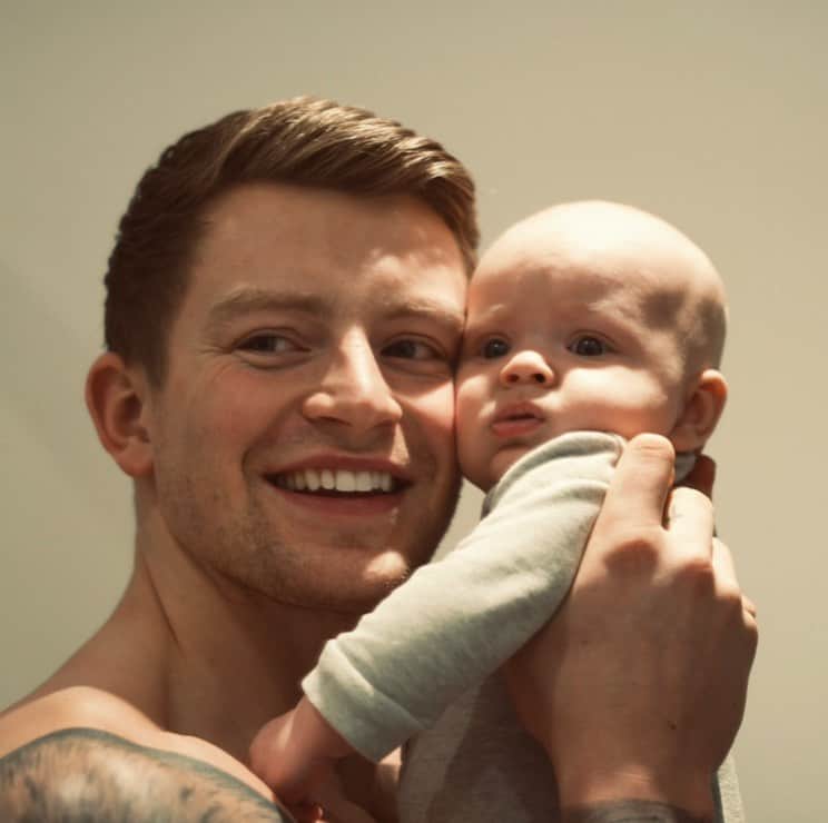 アダム・ピーティのインスタグラム：「Like Dad like Son 😬」
