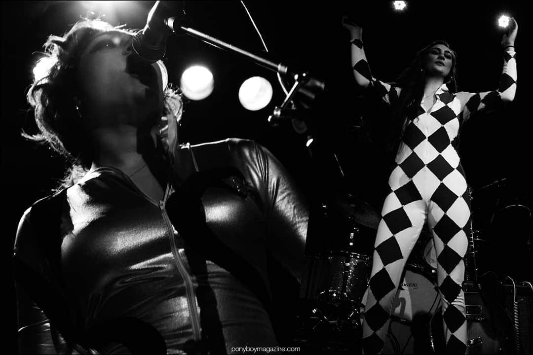 キティー・デイジー＆ルイスのインスタグラム：「Anyone else missing gigs? Fear not! We're planning something special ✨  📷: @alexanderthompsonphotographer」