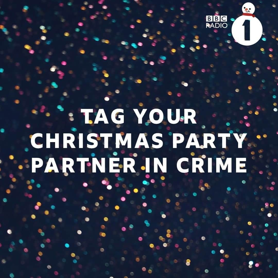 BBC Radioさんのインスタグラム写真 - (BBC RadioInstagram)「you’re just going to have to join forces over Zoom 👯  Listen to Radio 1 on @bbcsounds now for the ultimate Christmas party!」12月2日 3時02分 - bbcradio1