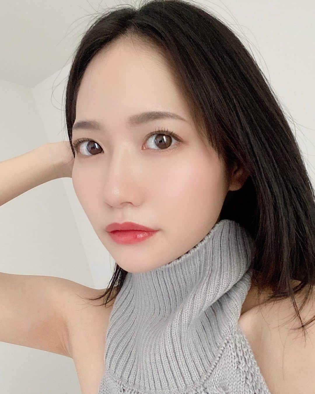 伊賀まこのインスタグラム：「☝️前流行ったセーター」