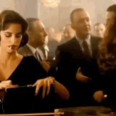 のインスタグラム：「🇪🇸 When you like someone too much... @penelopecruzoficial #spain #manolete #busterkeaton」