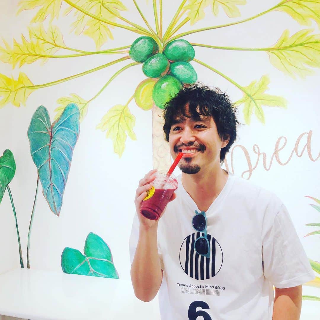 ISEKIのインスタグラム：「#沖縄の想い出 #野菜ジュース」