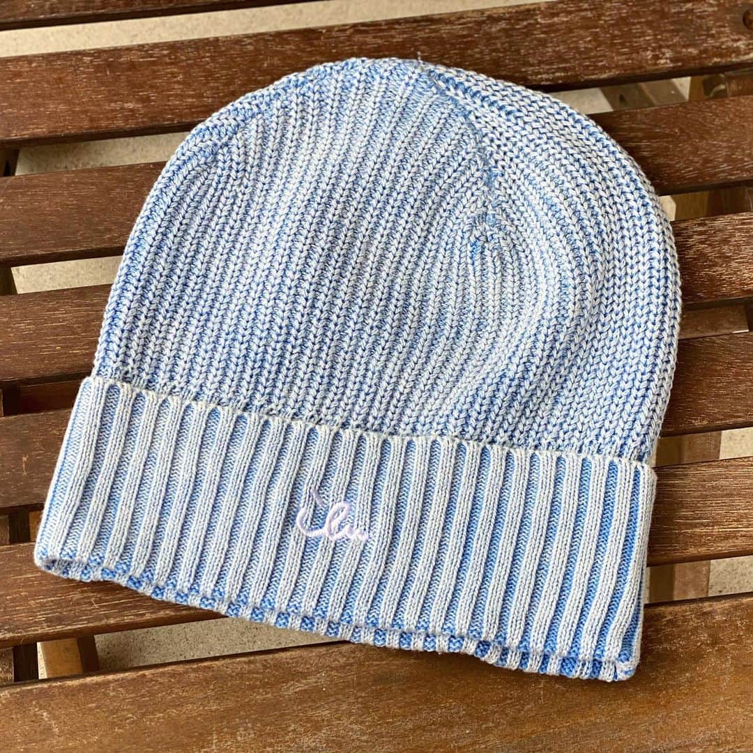 original brand 【ilu098】さんのインスタグラム写真 - (original brand 【ilu098】Instagram)「ニット帽。嬉しい新入荷！ ちょこっとアイルを刺繍で施しました。  ・ニット帽 ¥3,850- 販売 店舗 12月2日(水)~  #ilu098 #ニット帽 #沖縄 #おきなわ #アイルキャップ #okinawalife」12月1日 18時40分 - ilu098
