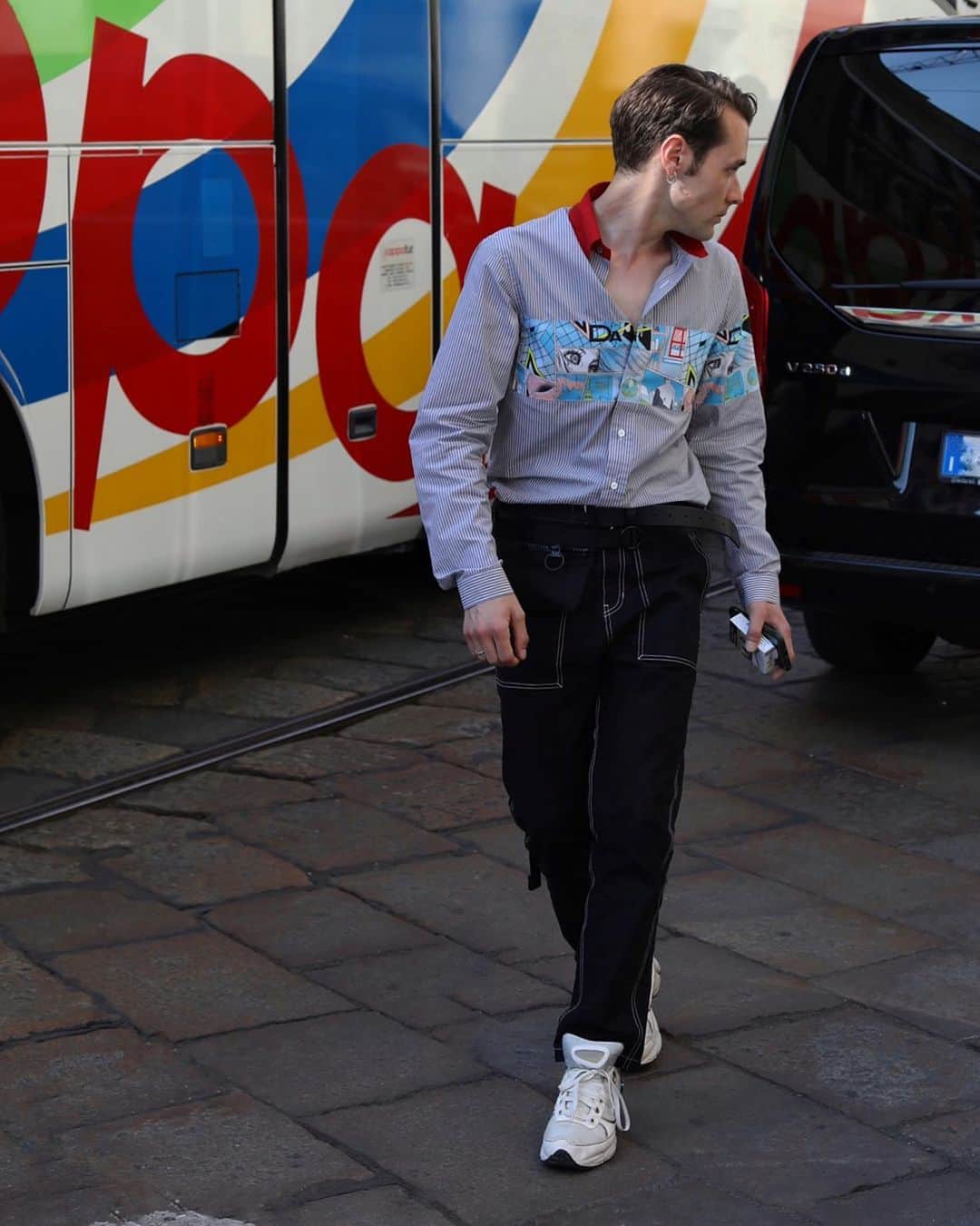 Lee Oliveiraのインスタグラム：「17.06.18 Via Vigevano, Milan  . . . . . #streetphotography #mensfashion #mfw18 #style」