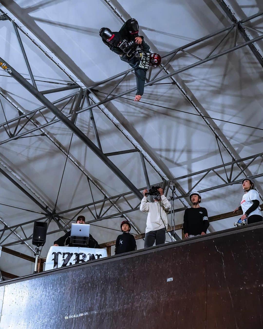 安床武士のインスタグラム：「VIKING FLIP(Method grab Flatspin) RAMPAGE JAM Vol.2の中で気持ちよくできた1発⚡️ 📷 @ashnyan . @usdskates  @goodskates_inc  @canamonroad_japan  @lzbn_official  @papasu1048  #rampagejam #ランページジャム #ランジャム #usdskates #usdaeon #aeon72 #rollerblading #inlineskate #rollerfreestyle #インラインスケート #ローラーブレード #takeshiyasutoko #安床武士」