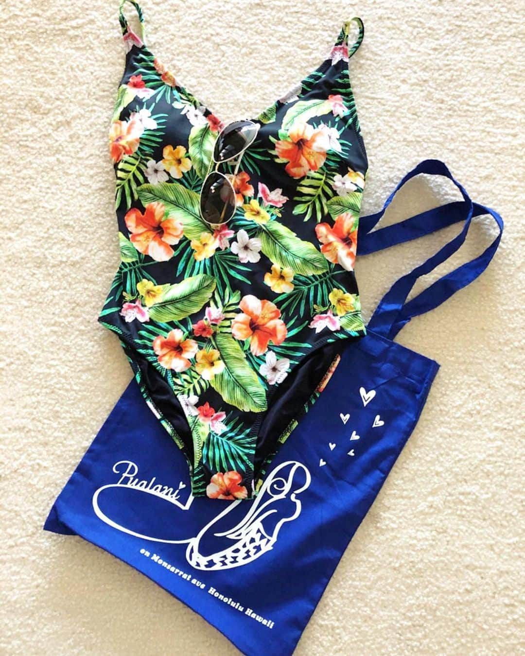 Pualani Hawaii Beachwearのインスタグラム