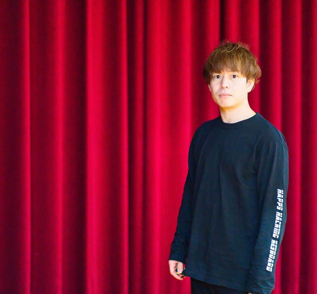石田太志のインスタグラム：「Happy hacking keyboard! This is great shirt. ･ #footbag #taishiishida #freestyle #soccer #follow #worldchampion #performance #performer #instagramer #hackysack #hhkb #happyhackingkeyboard #keyboard」